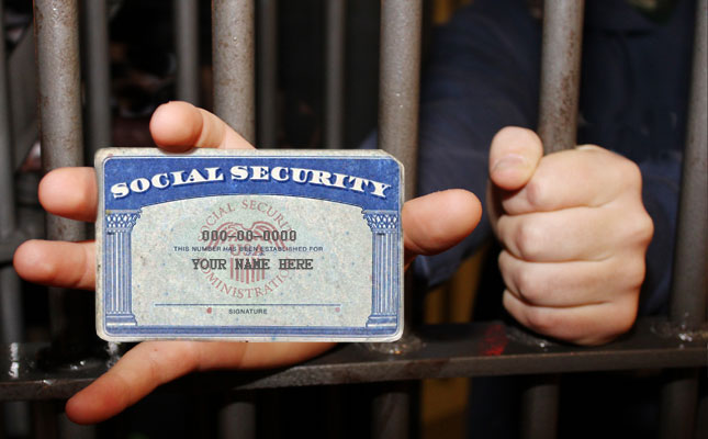 convict-social-security-card_645x400.jpg